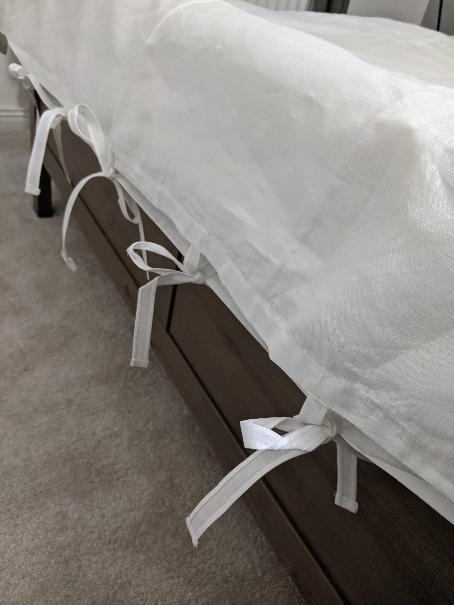 Finest Irish linen duvet cover fastening